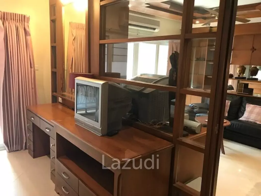 1 Bedroom for Sale in White House Condotel