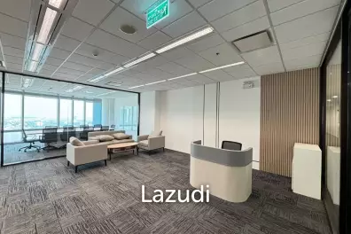 Ultra Luxury Office Space for rent in Phyathai