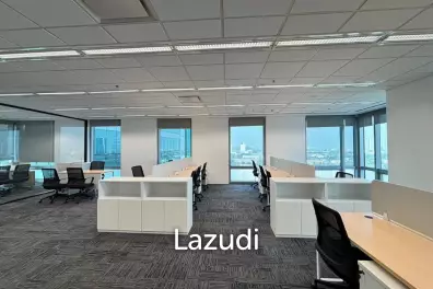 Ultra Luxury Office Space for rent in Phyathai