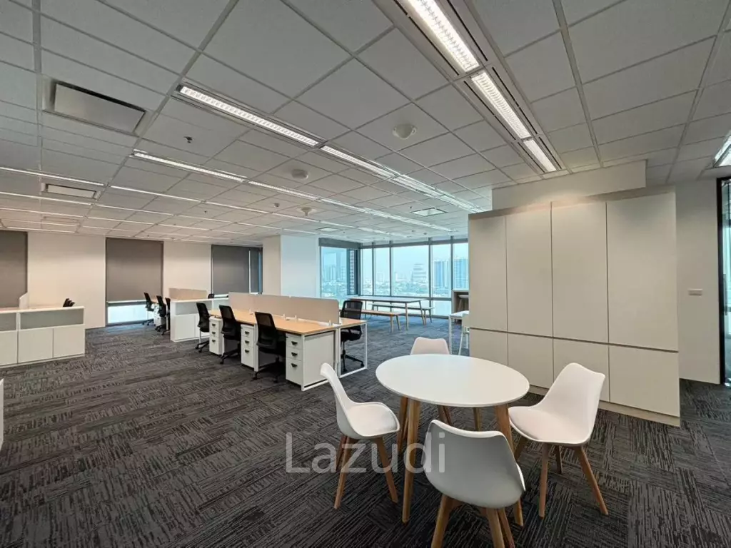 Ultra Luxury Office Space for rent in Phyathai