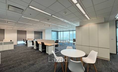 Ultra Luxury Office Space for rent in Phyathai