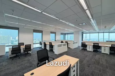 Ultra Luxury Office Space for rent in Phyathai