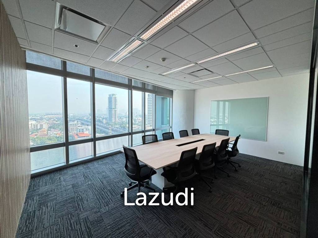 Ultra Luxury Office Space for rent in Phyathai