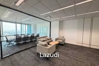 Ultra Luxury Office Space for rent in Phyathai
