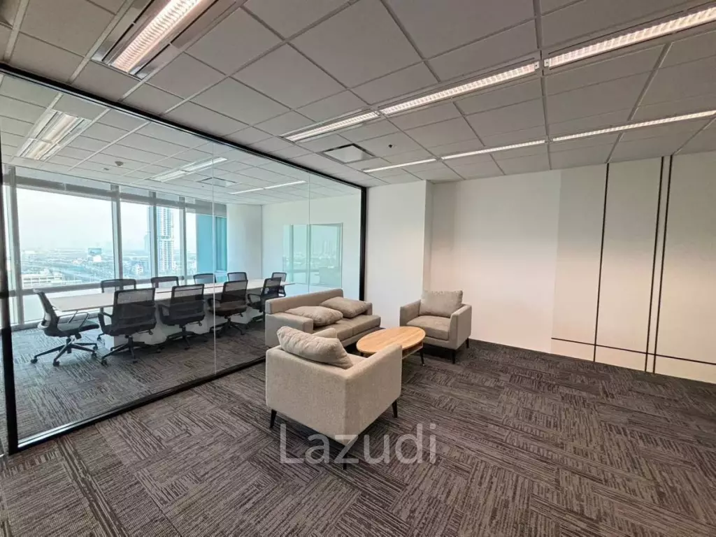Ultra Luxury Office Space for rent in Phyathai