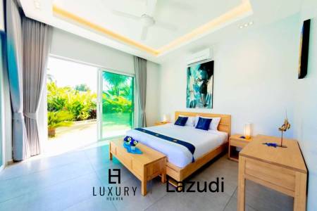 684 ตร.ม 3 เตียง 3 อาบน้ำ วิลล่า For ขาย