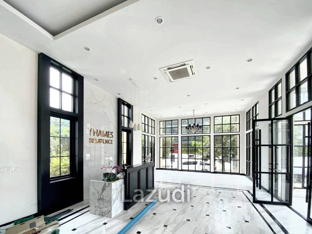 Land with buildings 1,404 SQ.M Bearing area