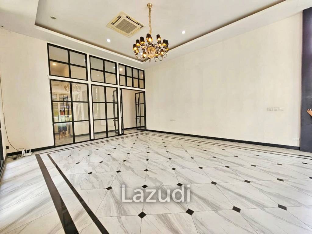 Land with buildings 1,404 SQ.M Bearing area
