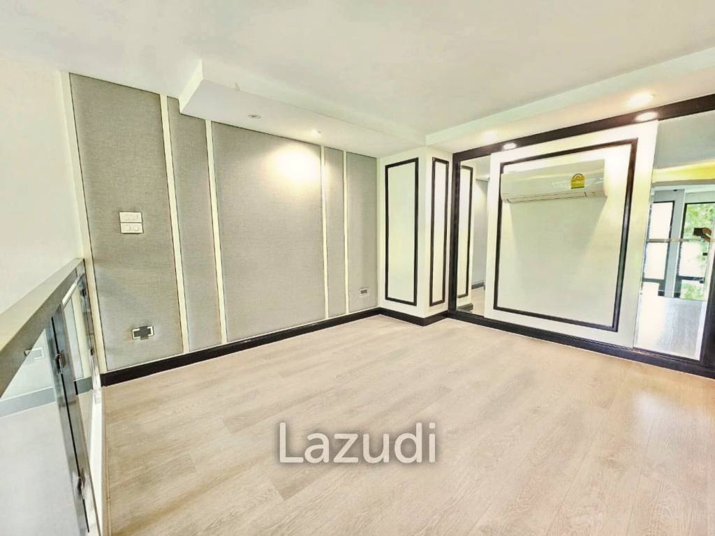 Land with buildings 1,404 SQ.M Bearing area
