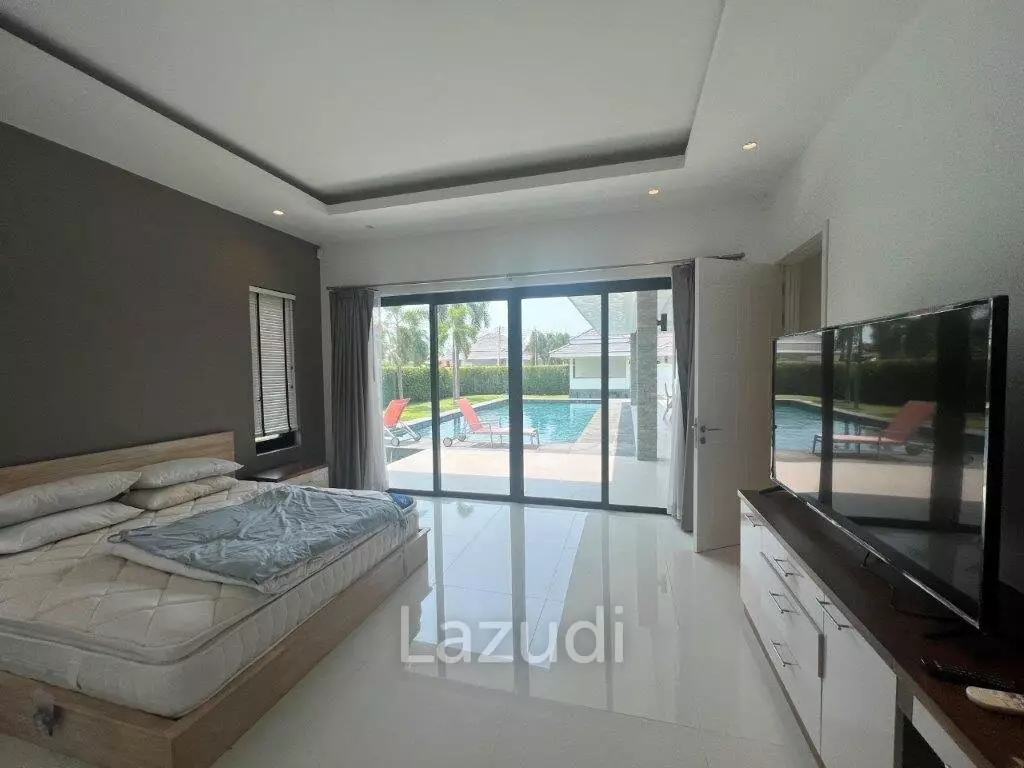THE CLOUDS 1 : Quality 3 bed pool villa