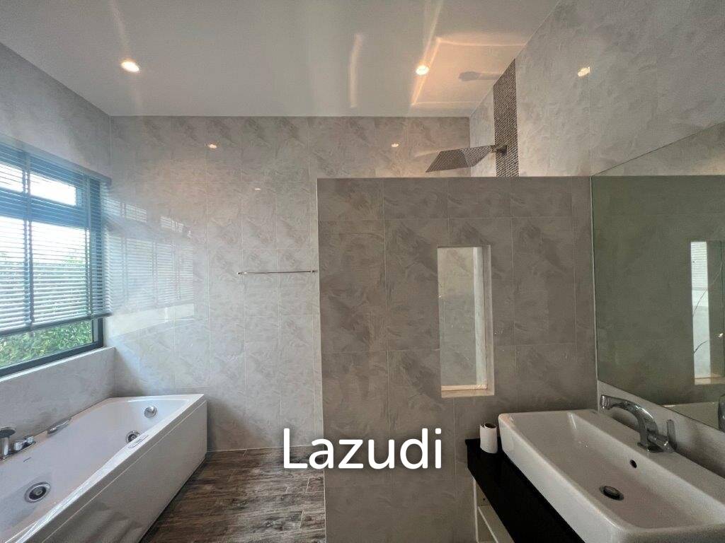 THE CLOUDS 1 : Quality 3 bed pool villa