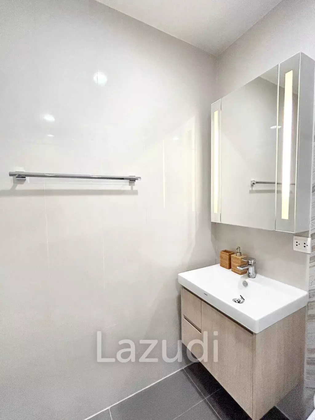 1 Bed 1 Bath 26 SQ.M OKA HAUS Sukhumvit 36