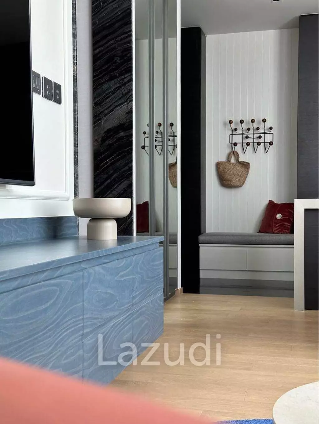 2 Bedroom 2 Bathroom 77 SQ.M 28 Chidlom