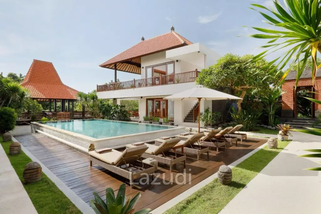 TIMELESS ELEGANCE: A LUXURIOUS VILLA IN NELAYAN, CANGGU