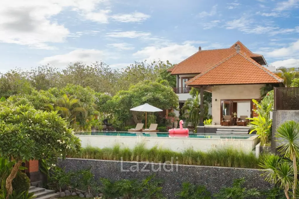 TIMELESS ELEGANCE: A LUXURIOUS VILLA IN NELAYAN, CANGGU