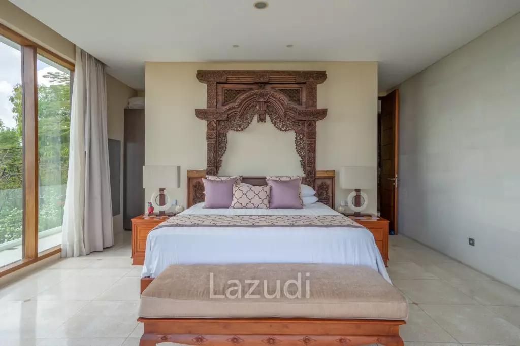 PANORAMIC PERFECTION: A STUNNING VILLA IN PECATU