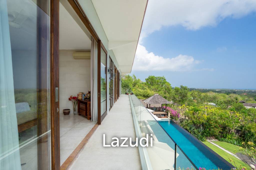 PANORAMIC PERFECTION: A STUNNING VILLA IN PECATU