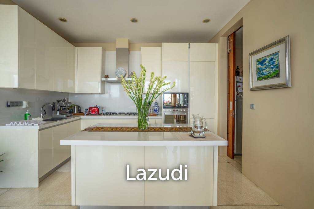 PANORAMIC PERFECTION: A STUNNING VILLA IN PECATU