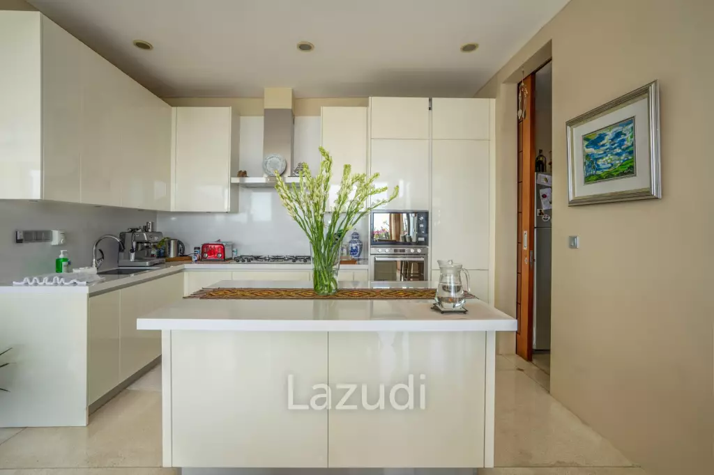 PANORAMIC PERFECTION: A STUNNING VILLA IN PECATU