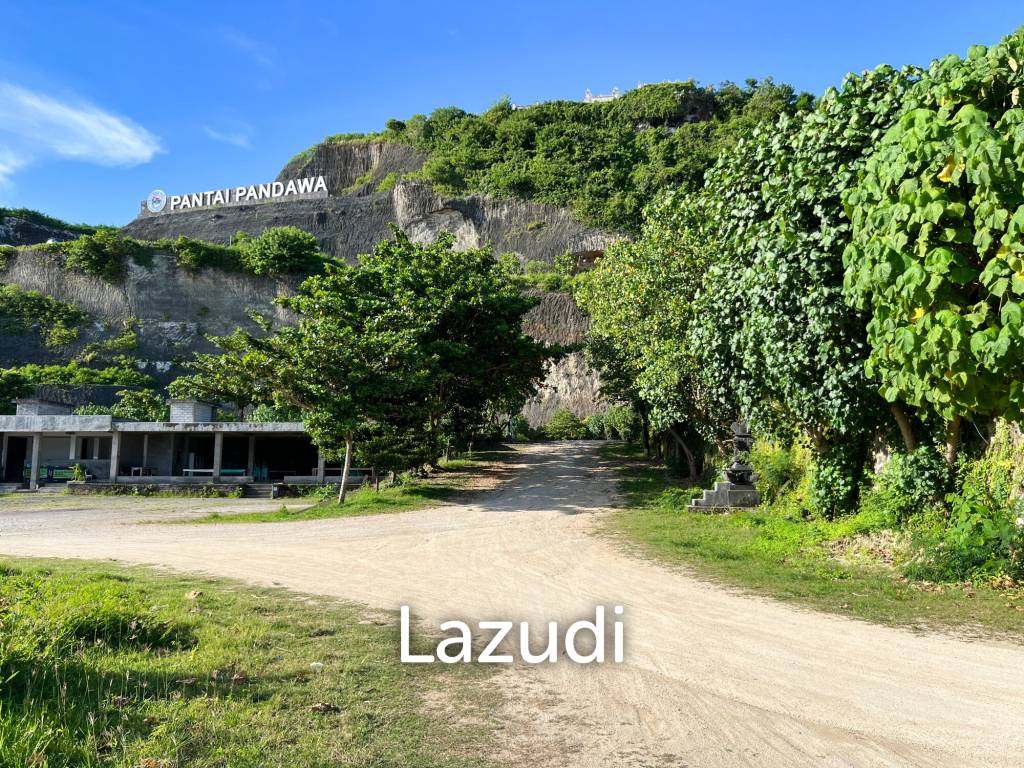 EXPANSIVE COMMERCIAL LAND WITH BEACHFRONT ACCESS IN PANDAWA