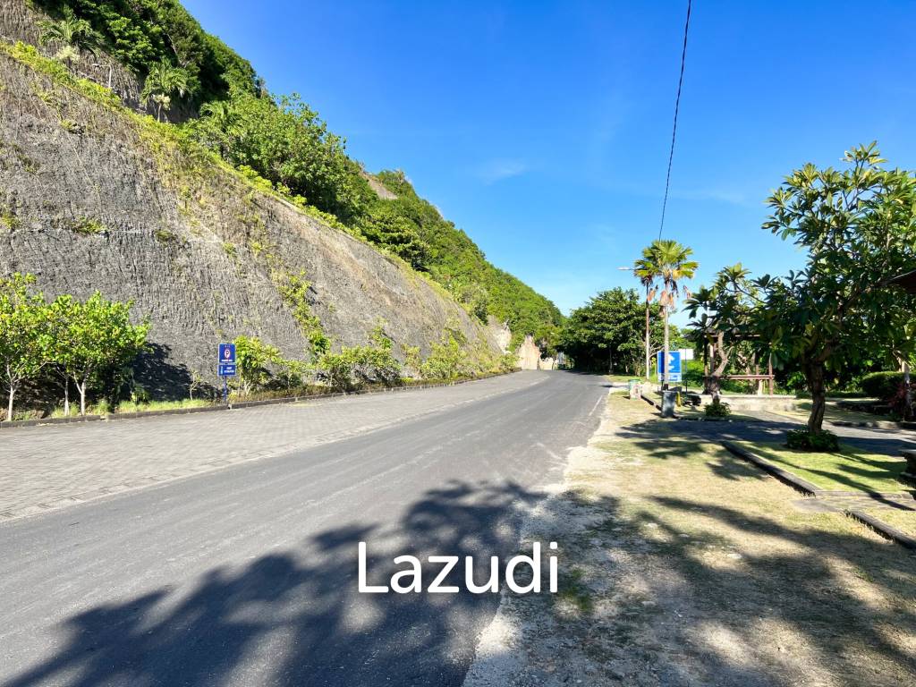 EXPANSIVE COMMERCIAL LAND WITH BEACHFRONT ACCESS IN PANDAWA