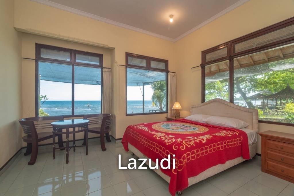 Beachfront Cottages and Restaurant in Lovina For Sale
