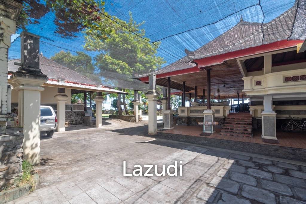 Beachfront Cottages and Restaurant in Lovina For Sale
