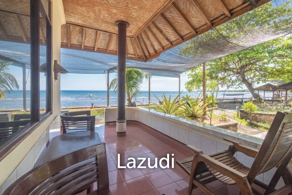 Beachfront Cottages and Restaurant in Lovina For Sale