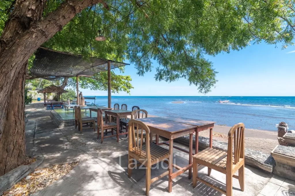 Beachfront Cottages and Restaurant in Lovina For Sale