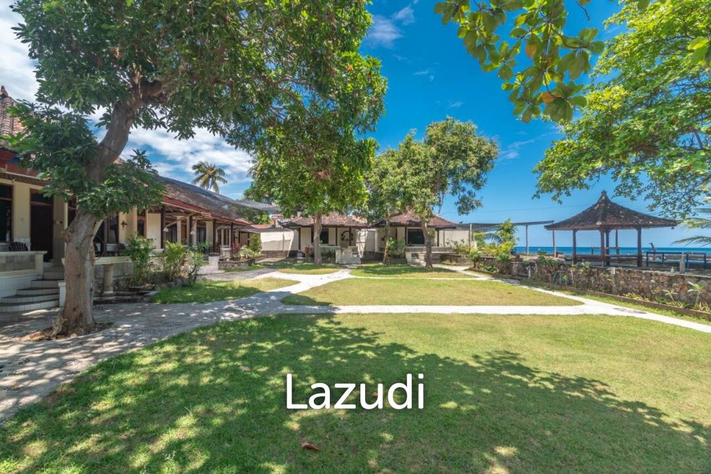 Beachfront Cottages and Restaurant in Lovina For Sale