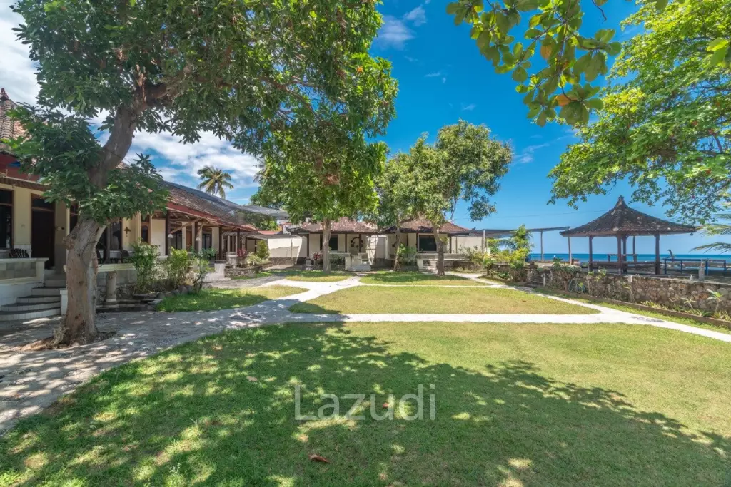 Beachfront Cottages and Restaurant in Lovina For Sale