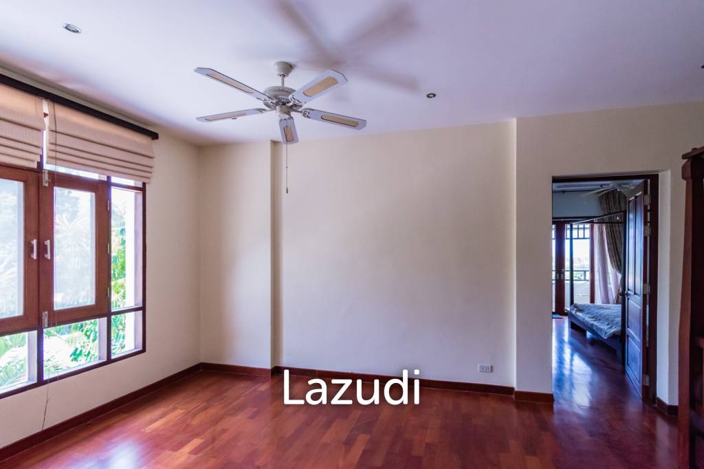 1,000 Sqm 3 Bed 4 Bath Villa For Sale