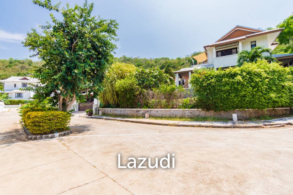 1,000 Sqm 3 Bed 4 Bath Villa For Sale