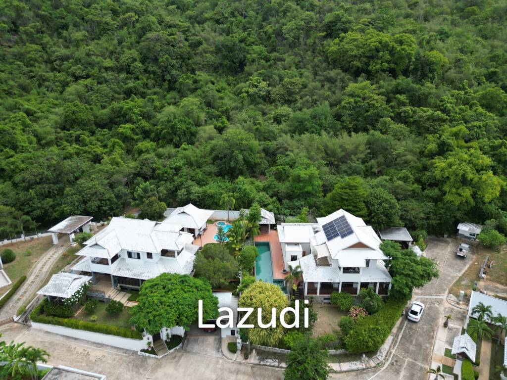 1,000 Sqm 3 Bed 4 Bath Villa For Sale