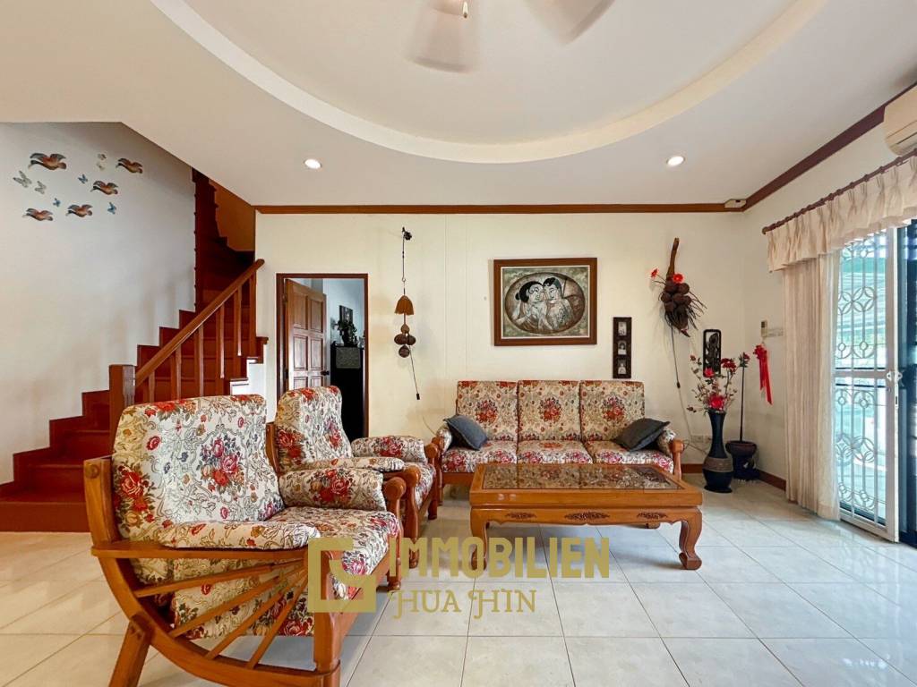 Natural Hill : 4 Bed 3 Bath Villa For Sale