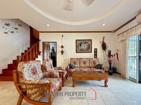 Natural Hill : 4 Bed 3 Bath Villa For Sale