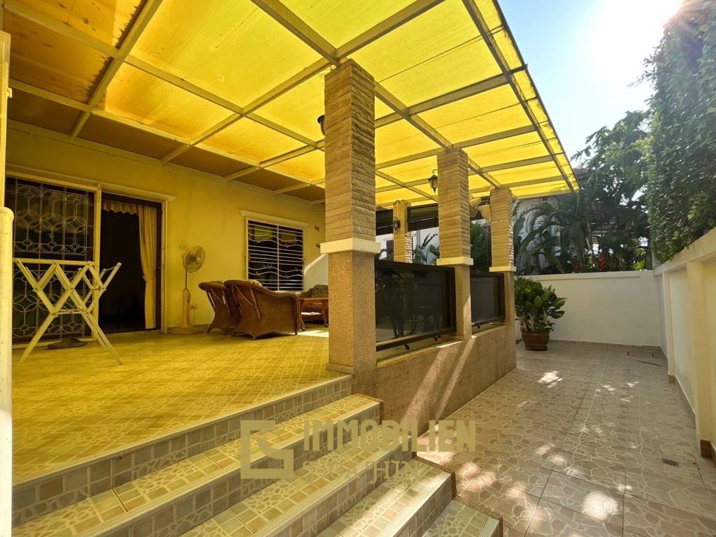 Natural Hill : 4 Bed 3 Bath Villa For Sale