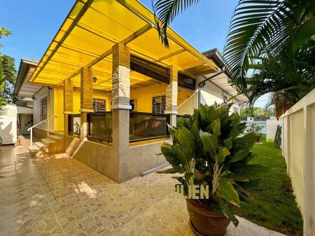 Natural Hill : 4 Bed 3 Bath Villa For Sale