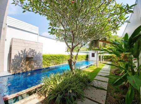 Luxury 4 Bedroom Private Pool Villa for Sale in BANGTAO