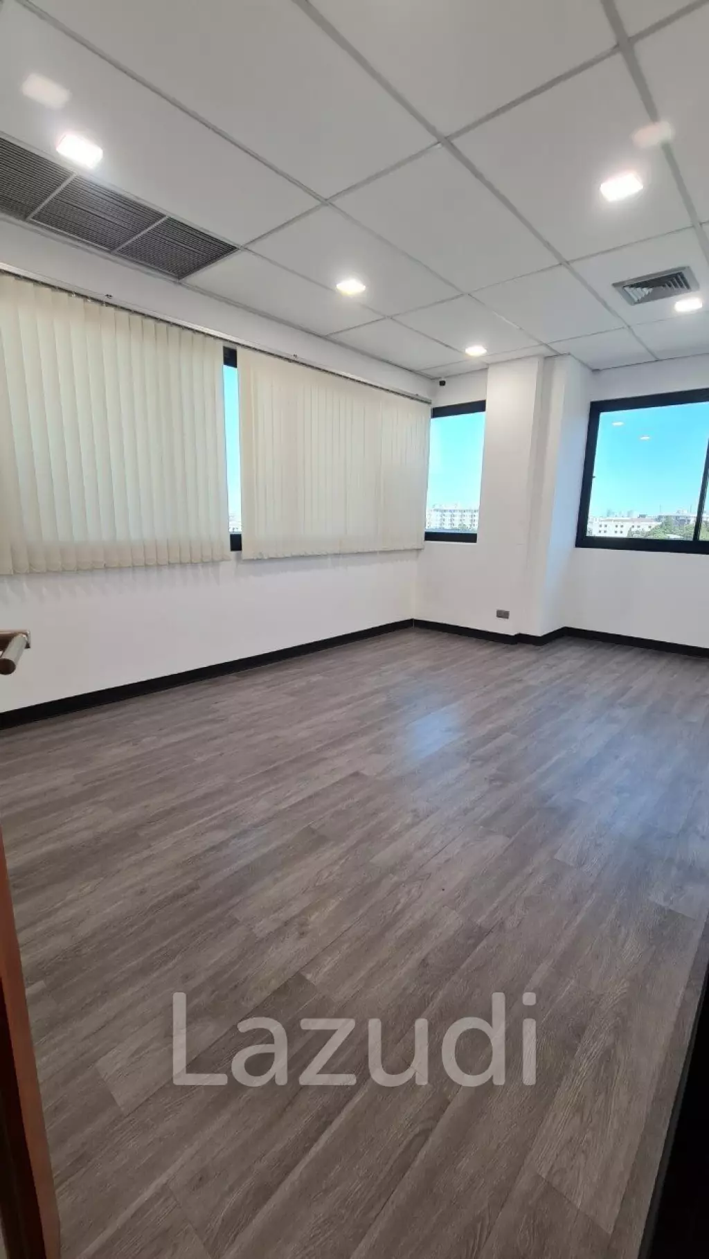 Premium Luxury Office Space for rent in Phrakhanong