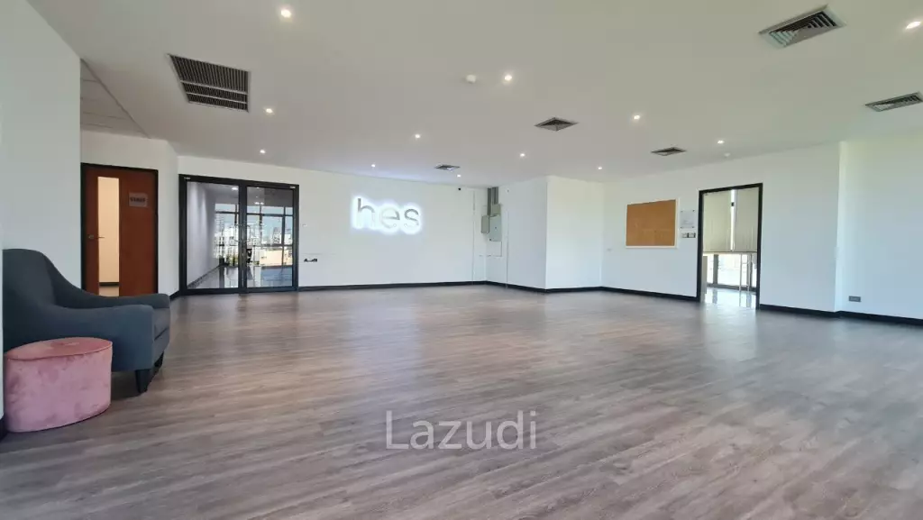 Premium Luxury Office Space for rent in Phrakhanong