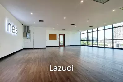 Premium Luxury Office Space for rent in Phrakhanong