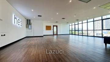 Premium Luxury Office Space for rent in Phrakhanong