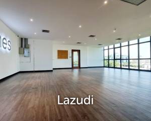 Premium Luxury Office Space for rent in Phrakhanong