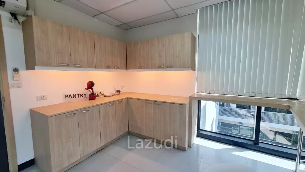 Premium Luxury Office Space for rent in Phrakhanong