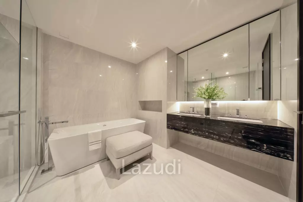 2 Bed 3 Bath 130.71 SQ.M Nivati Thonglor 23