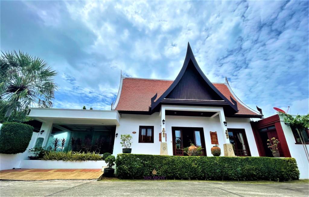 Spacious Pool Villa For Sale off Sai Yuan Nai Harn - Rawai