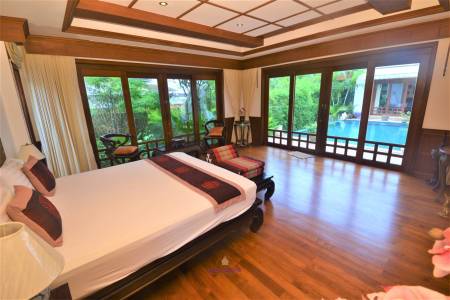Spacious Pool Villa For Sale off Sai Yuan Nai Harn - Rawai