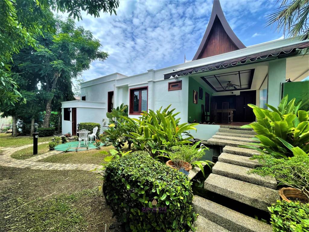 Spacious Pool Villa For Sale off Sai Yuan Nai Harn - Rawai