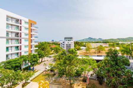 THE 88 CONDO : 1 bed great scenery with partial sea view